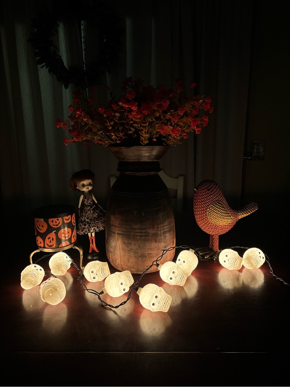 Vintage Halloween 10-Light Skull String Lights Blow Mold Tested